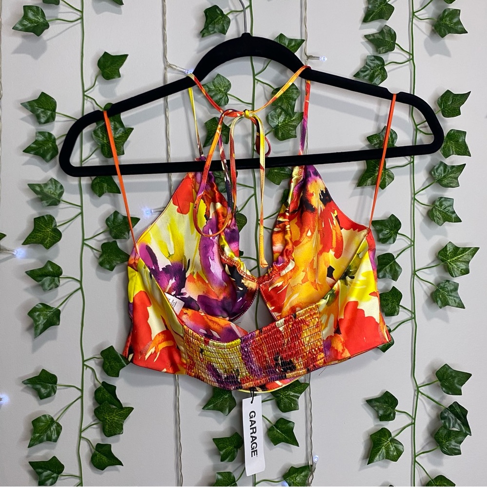 Cropped halter top - Picture 2 of 2